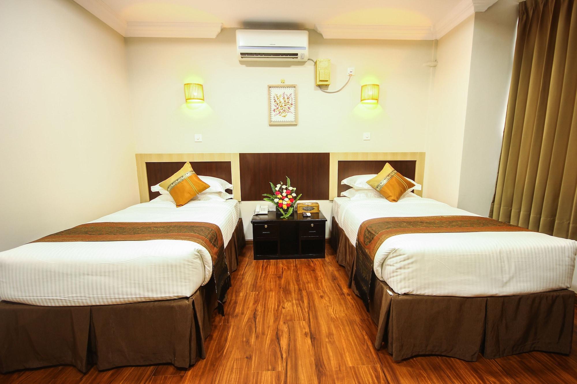 Immana Grand Inle Hotel Nyaung Shwe Esterno foto