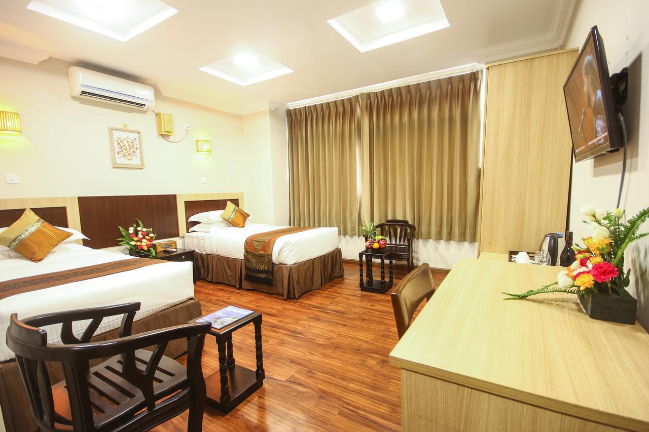 Immana Grand Inle Hotel Nyaung Shwe Esterno foto